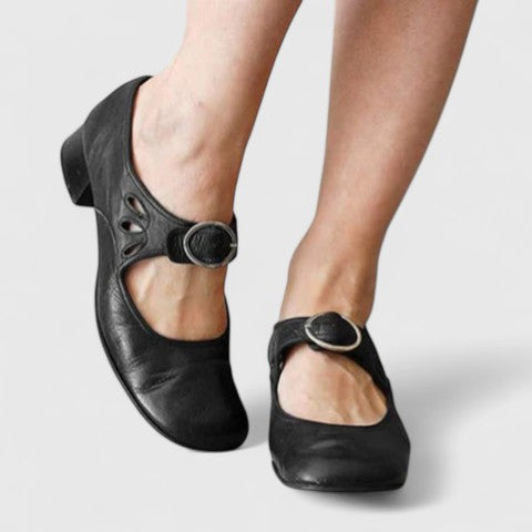 Retro Babies with Round Buckle Léa